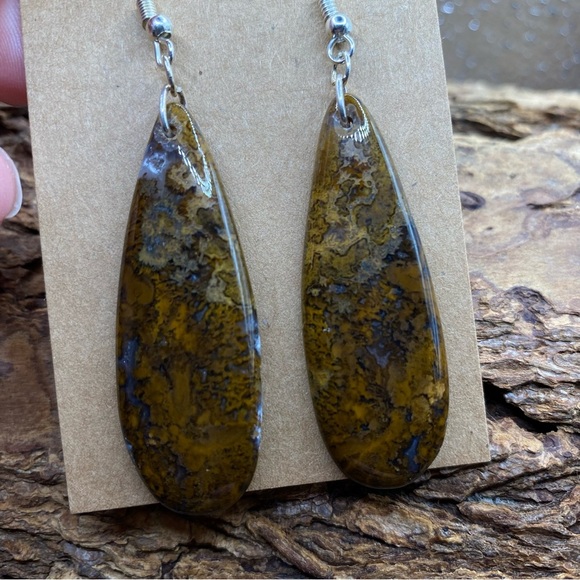 Earth Tone 3D Swirled Agate Dangle Hook Tear Drop Earrings - Picture 3 of 6